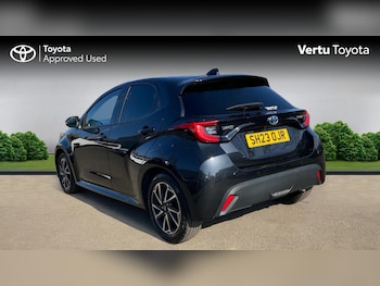 Used Toyota Yaris 2023 for sale - 77997498: Photo