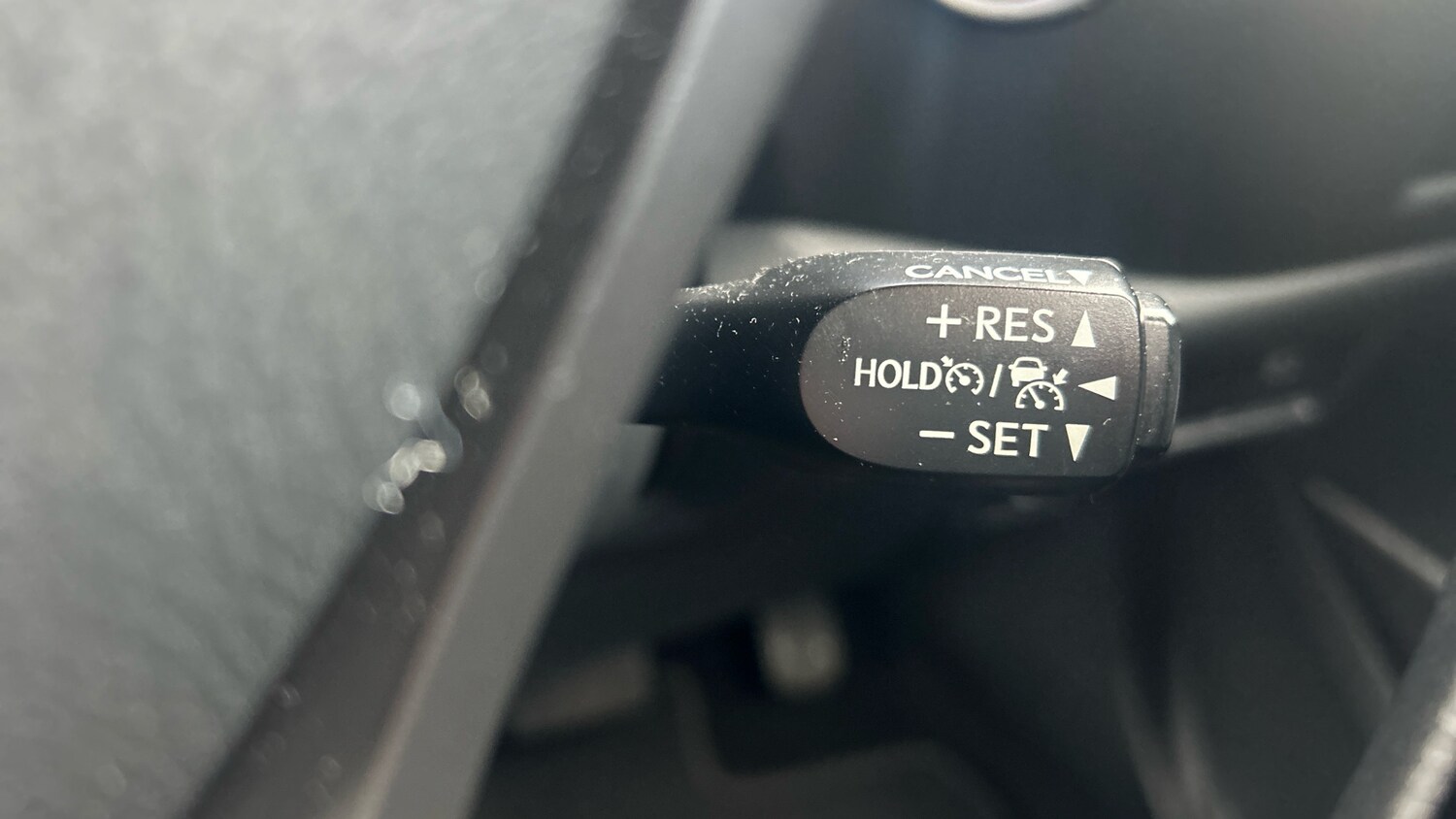 Used Toyota C-HR 2020 for sale - 77690625: Photo 37