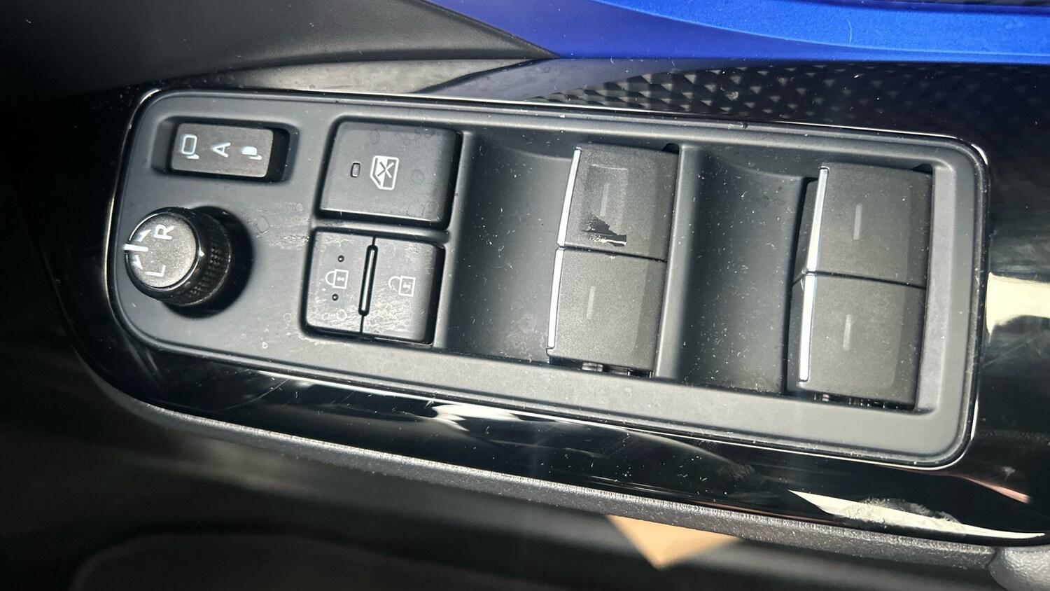 Used Toyota C-HR 2020 for sale - 77690625: Photo 38