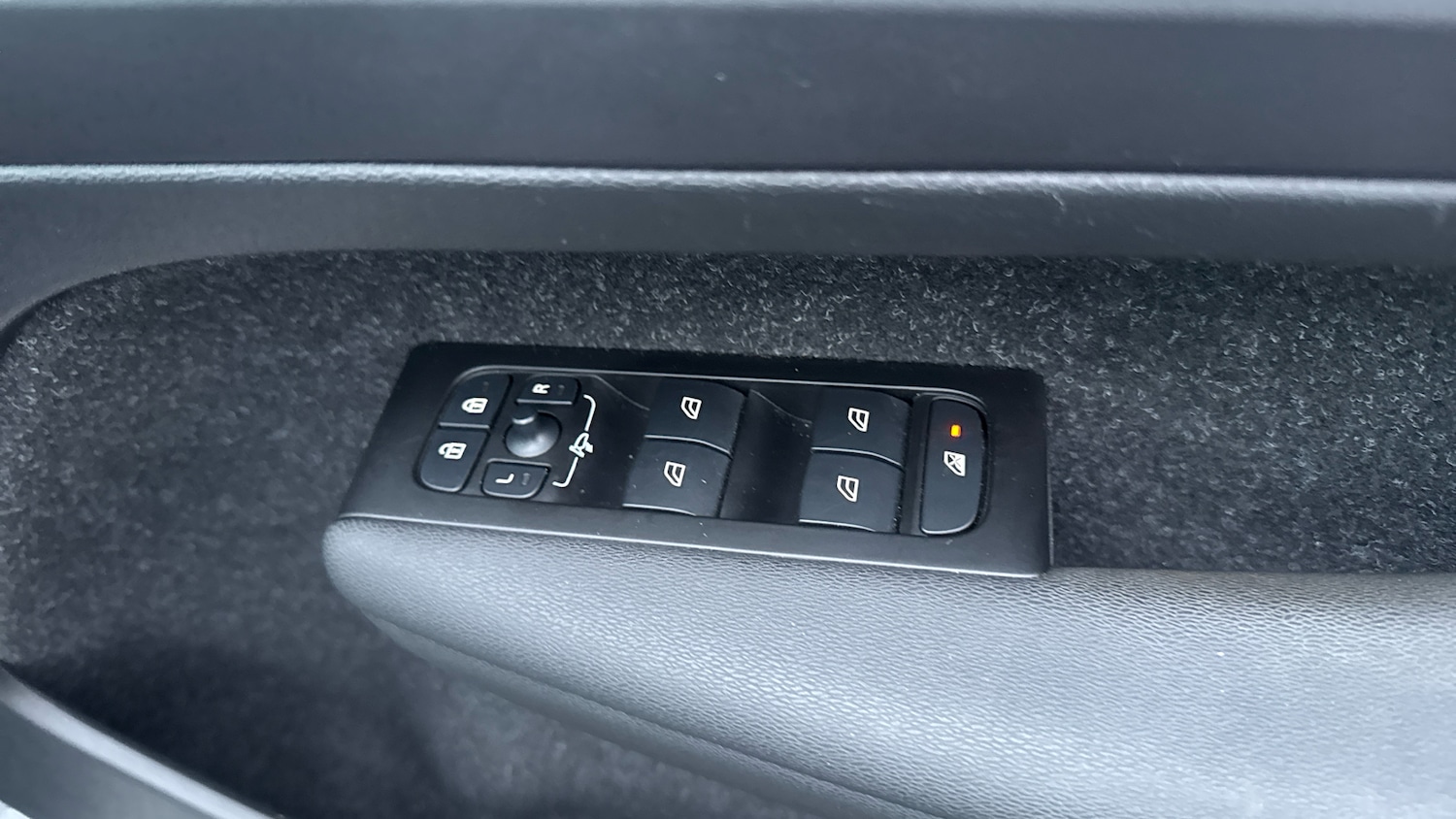 Used Volvo XC40 2021 for sale - 78045433: Photo 30