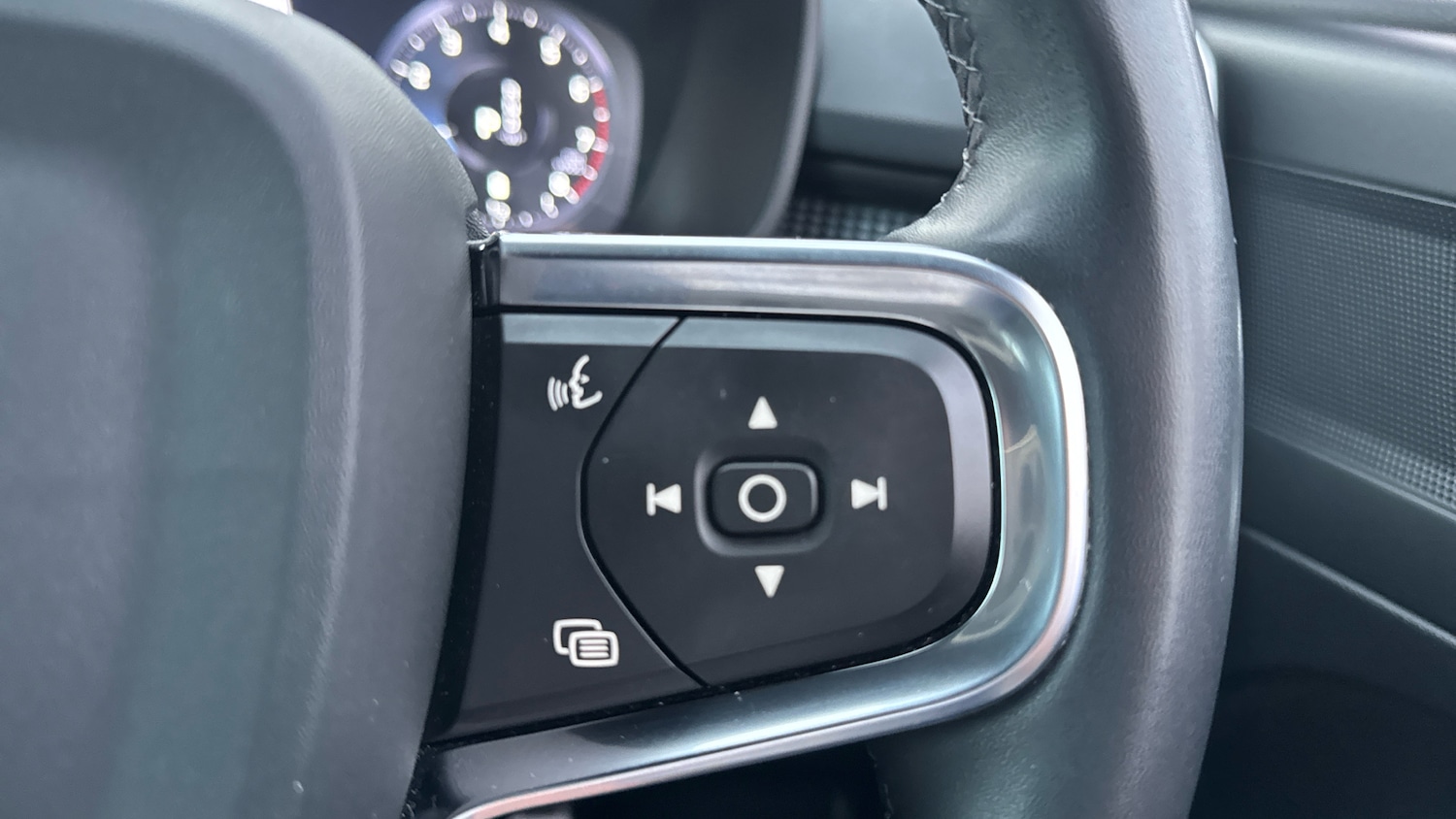 Used Volvo XC40 2021 for sale - 78045433: Photo 32