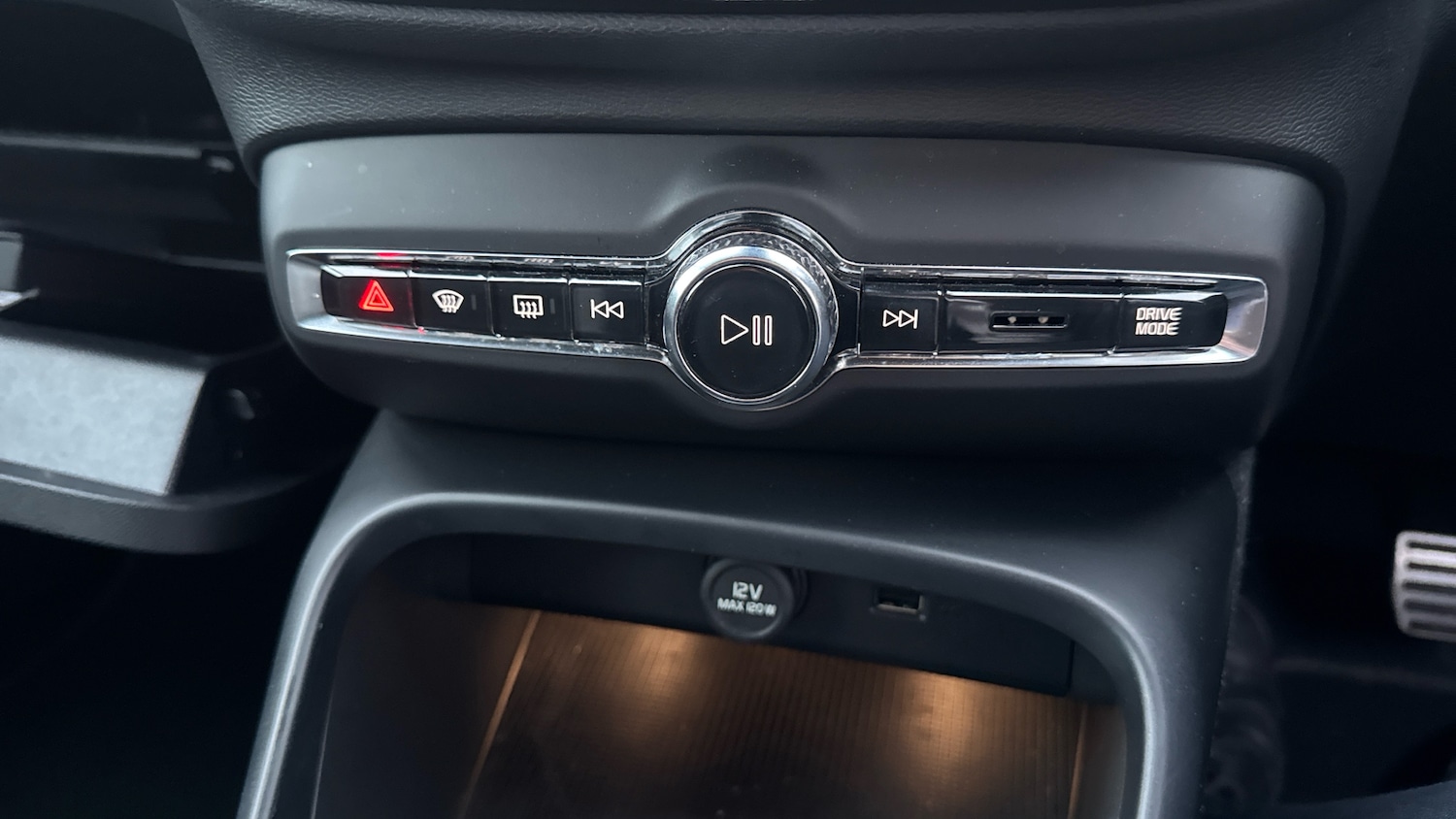 Used Volvo XC40 2021 for sale - 78045433: Photo 37