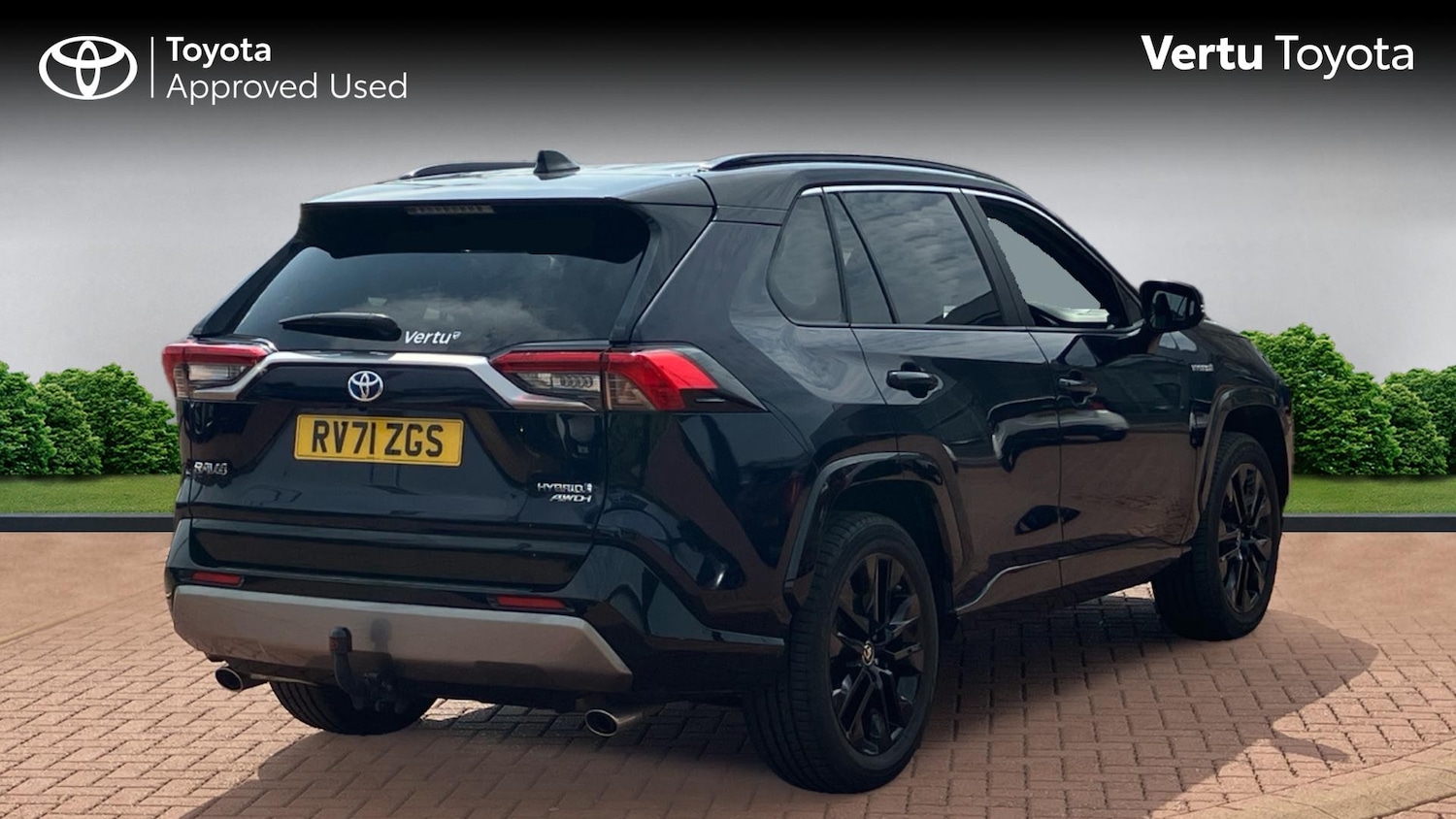 Used Toyota RAV4 2021 for sale - 76791743: Photo 2