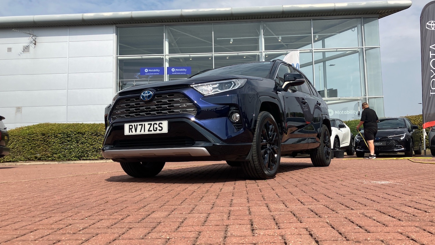 Used Toyota RAV4 2021 for sale - 76791743: Photo 31