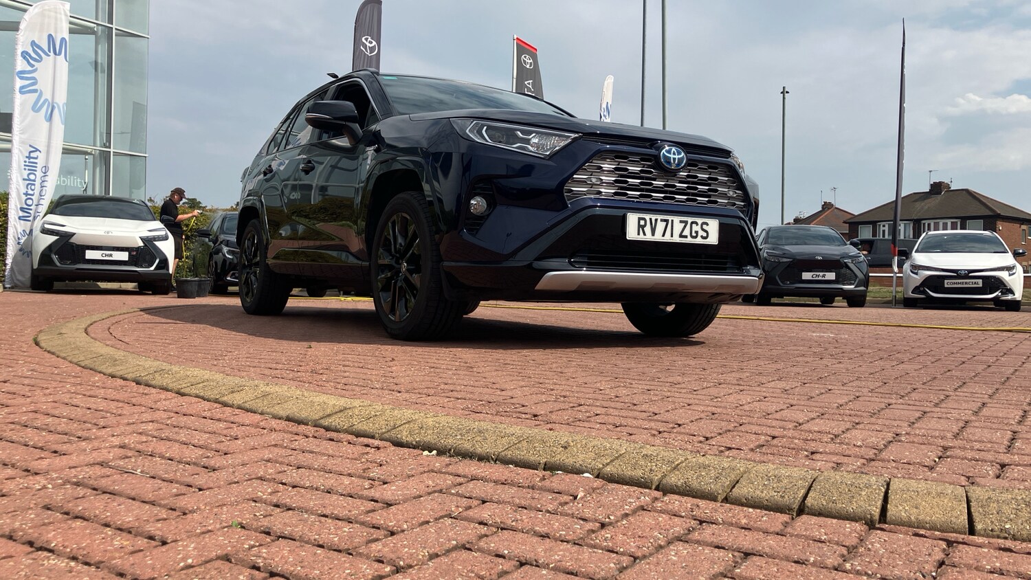 Used Toyota RAV4 2021 for sale - 76791743: Photo 32