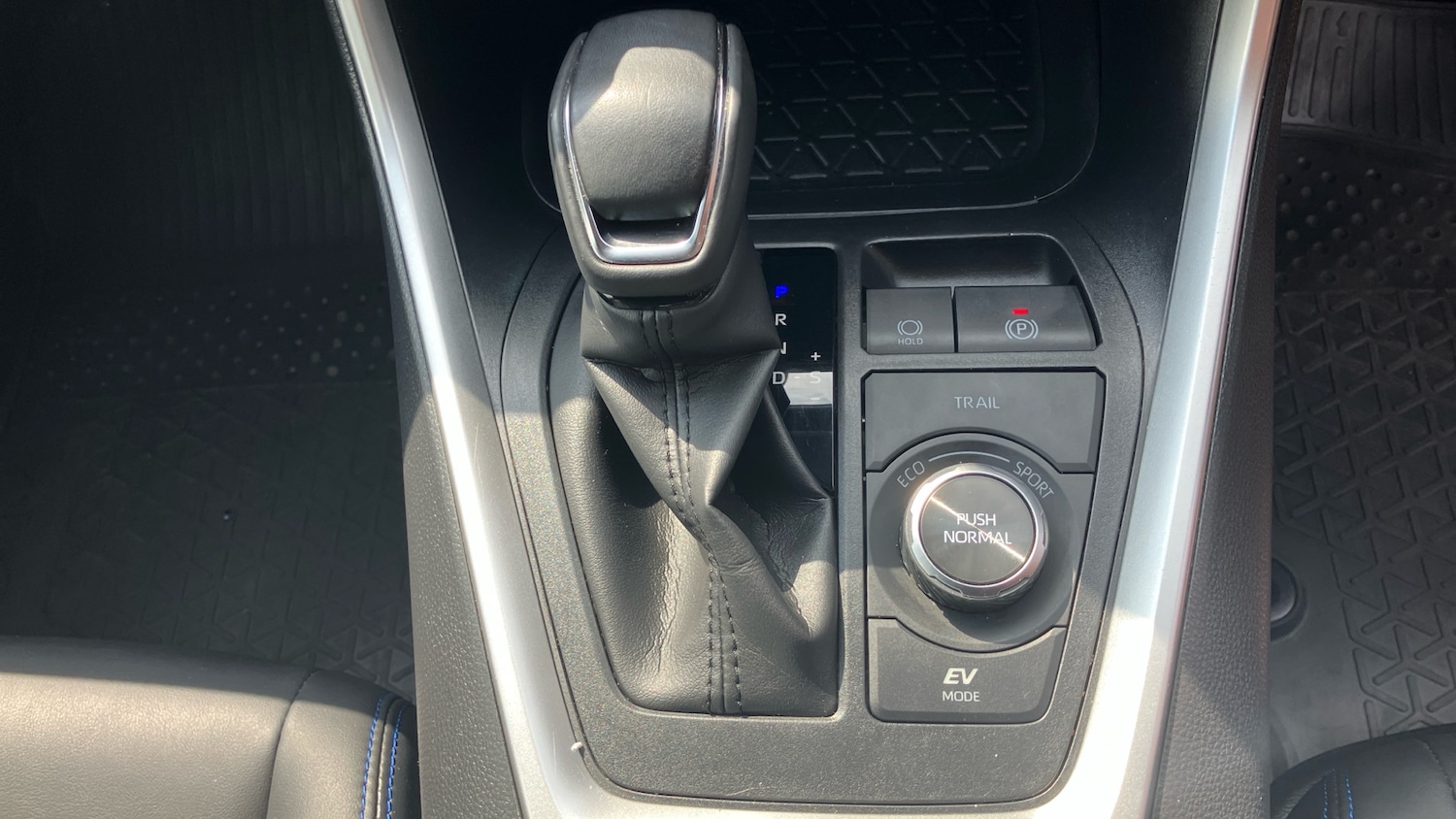 Used Toyota RAV4 2021 for sale - 76791743: Photo 34