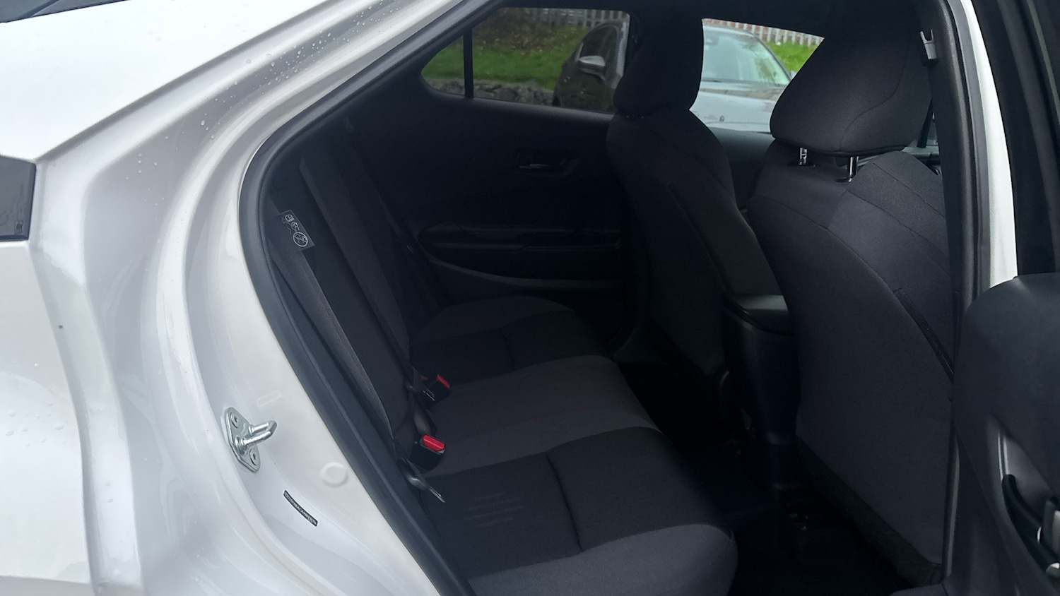 Used Toyota C-HR 2024 for sale - 77125639: Photo 12