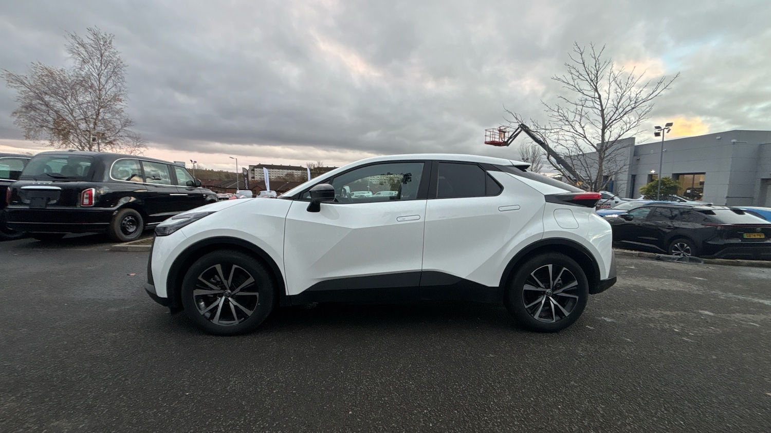 Used Toyota C-HR 2024 for sale - 77125639: Photo 17