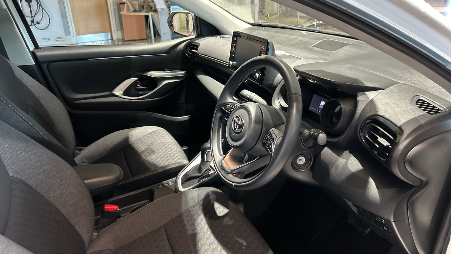 Used Toyota Yaris 2023 for sale - 76157663: Photo 11