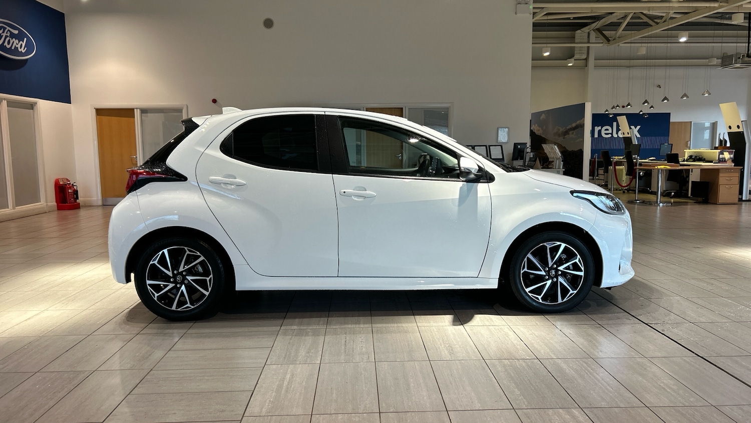 Used Toyota Yaris 2023 for sale - 76157663: Photo 16