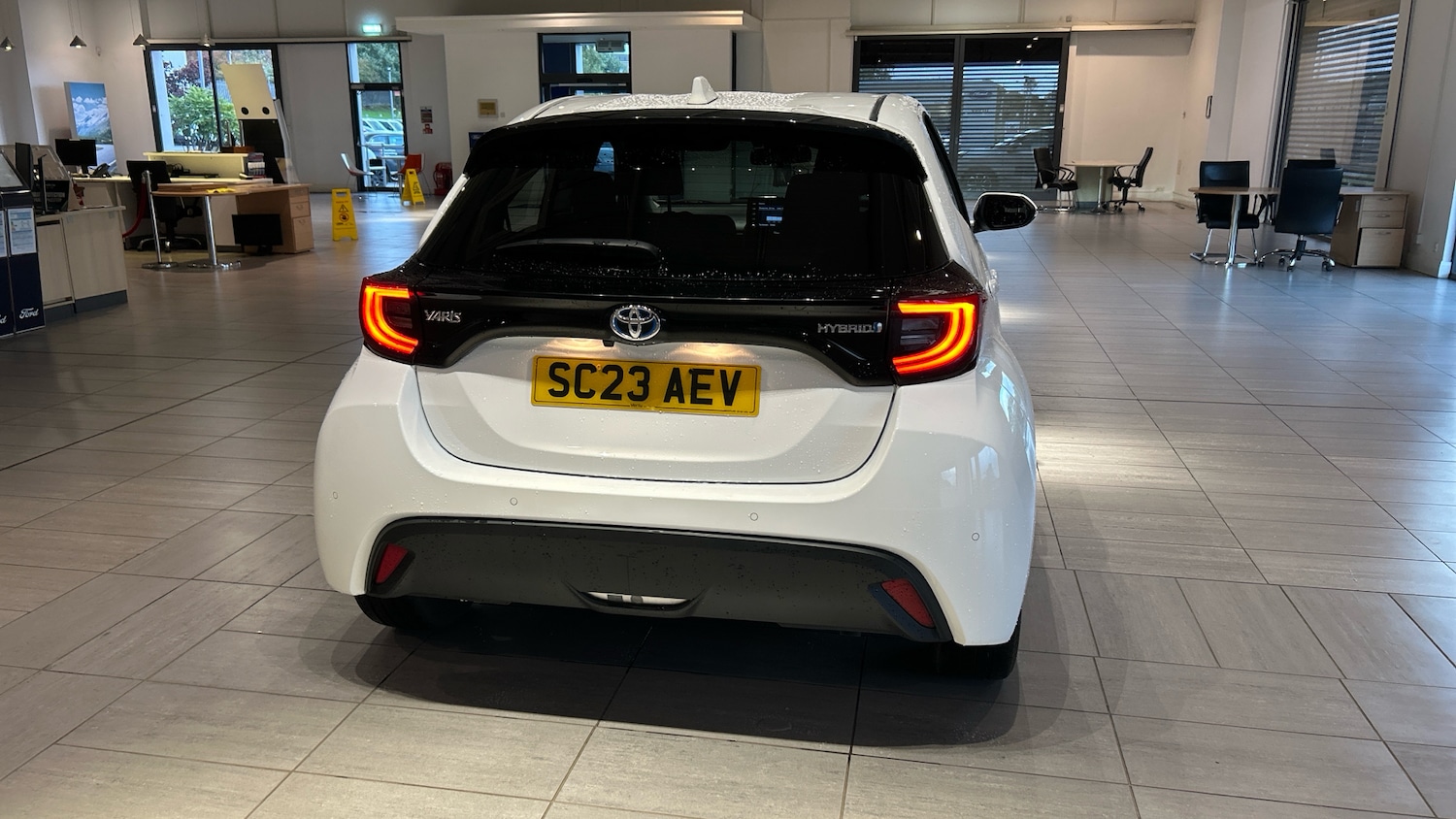 Used Toyota Yaris 2023 for sale - 76157663: Photo 46