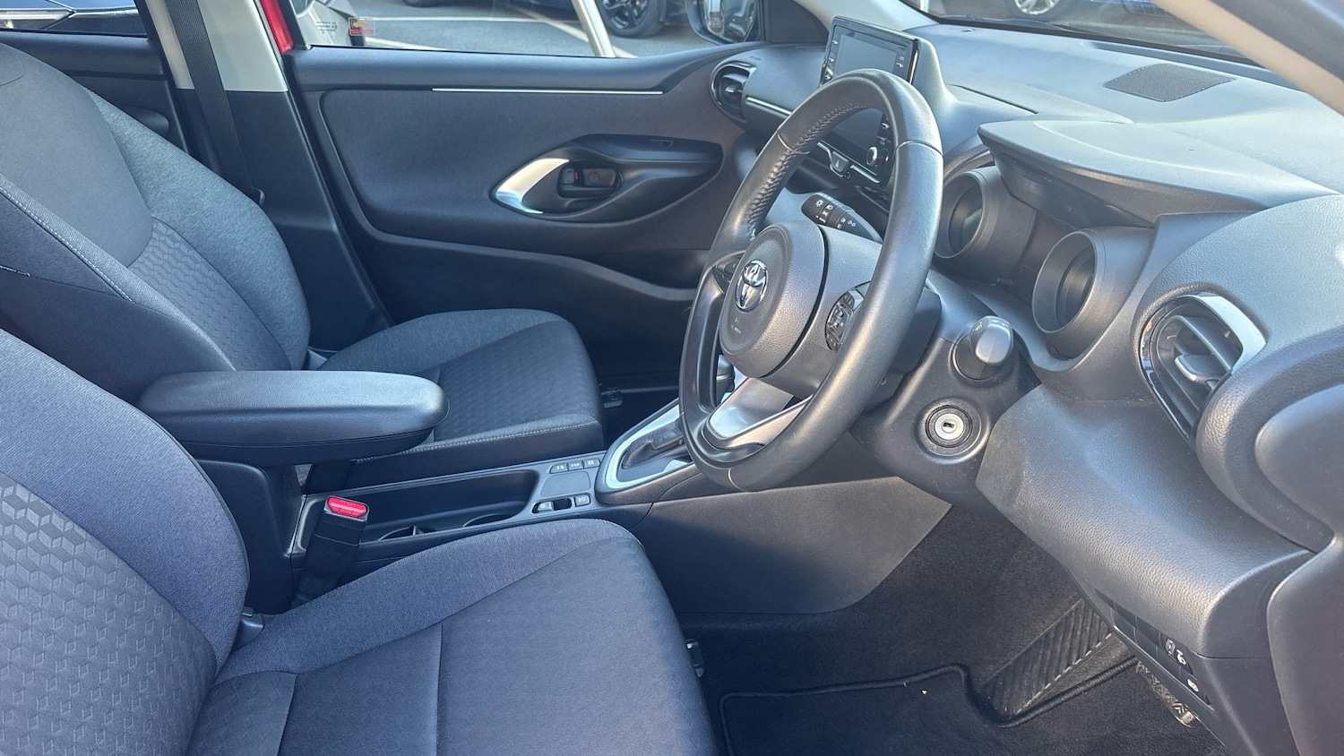 Used Toyota Yaris 2022 for sale - 76127113: Photo 11
