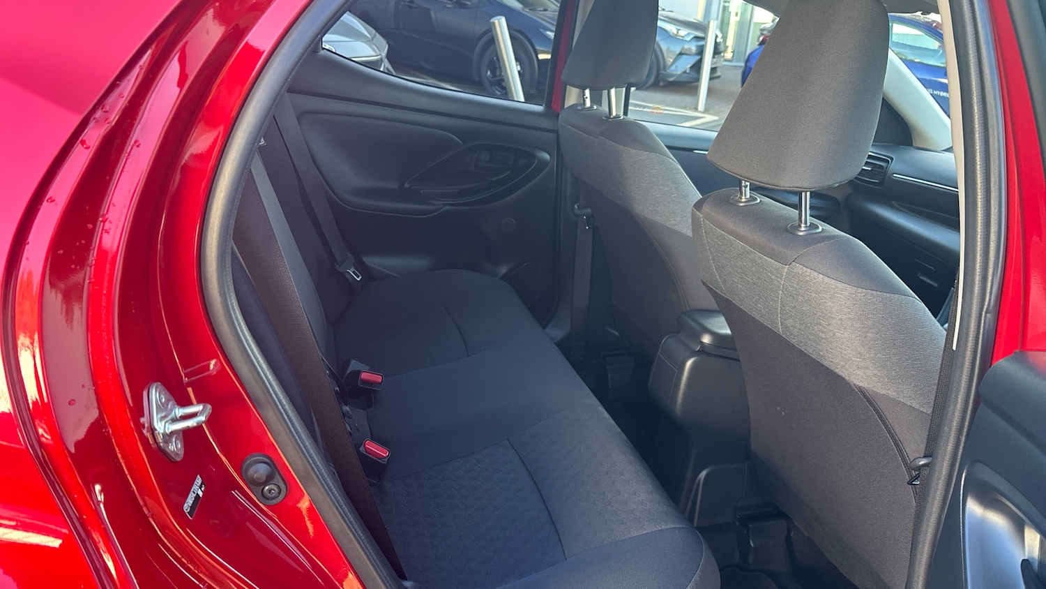Used Toyota Yaris 2022 for sale - 76127113: Photo 12