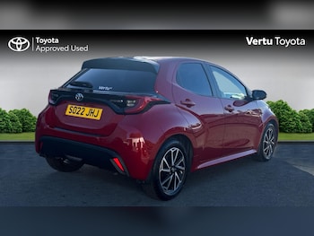 Used Toyota Yaris 2022 for sale - 76127113: Photo 2