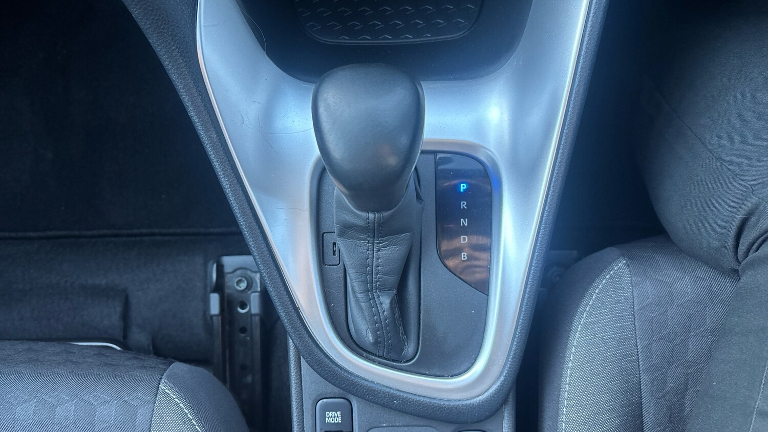 Used Toyota Yaris 2022 for sale - 76127113: Photo 35