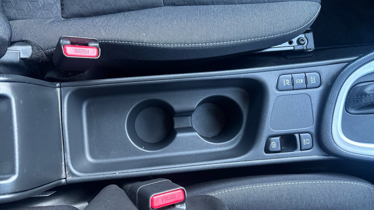 Used Toyota Yaris 2022 for sale - 76127113: Photo 36