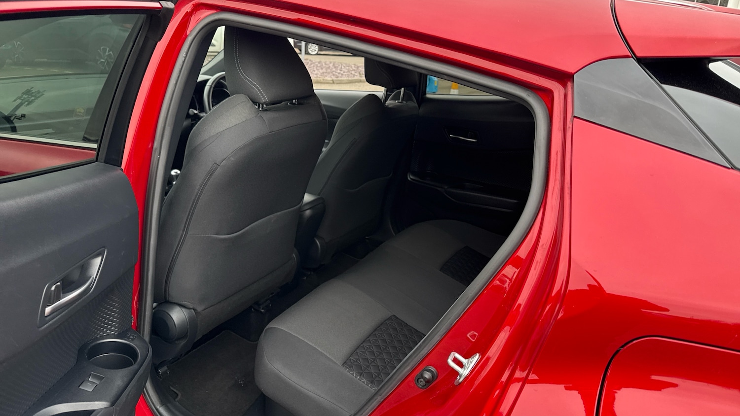 Used Toyota C-HR 2021 for sale - 77579454: Photo 13