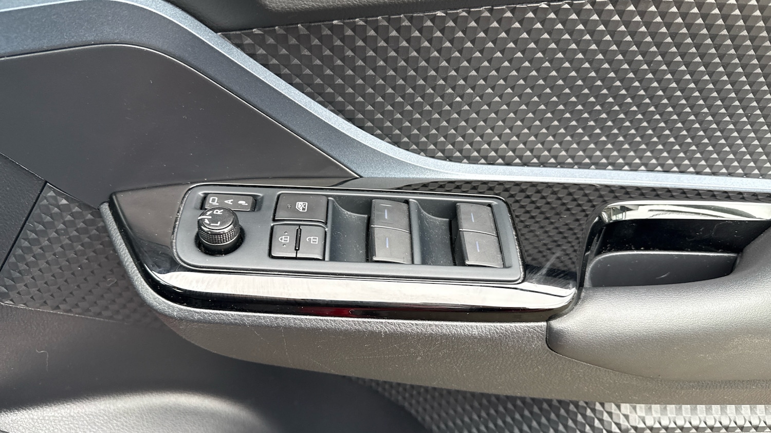 Used Toyota C-HR 2021 for sale - 77579454: Photo 32