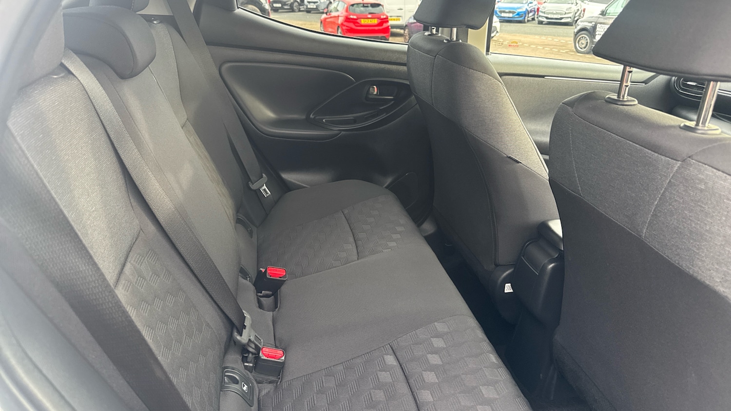 Used Toyota Yaris 2024 for sale - 76681624: Photo 12