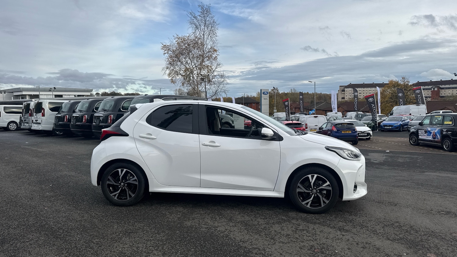 Used Toyota Yaris 2024 for sale - 76681624: Photo 16