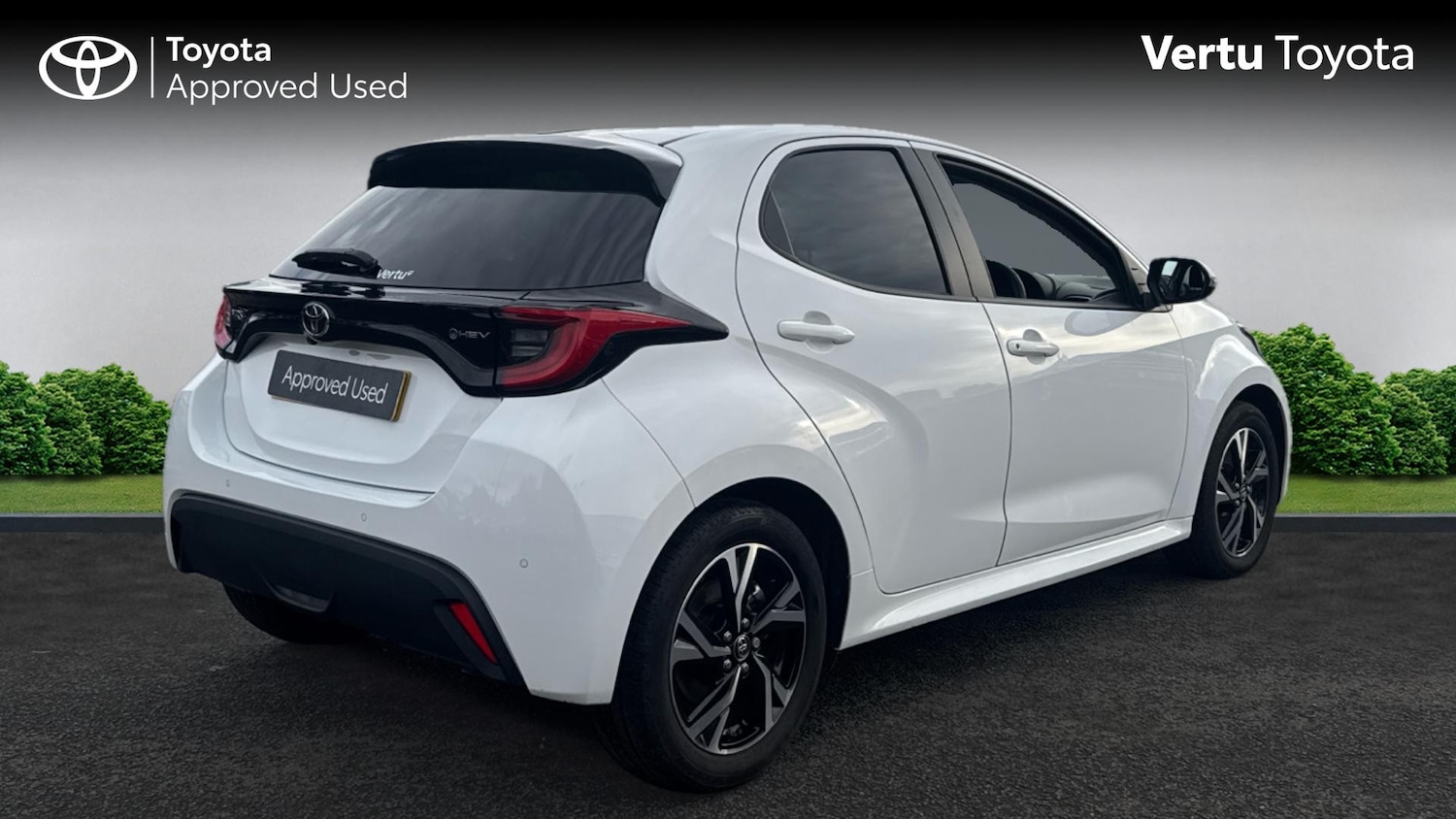 Used Toyota Yaris 2024 for sale - 76681624: Photo 2