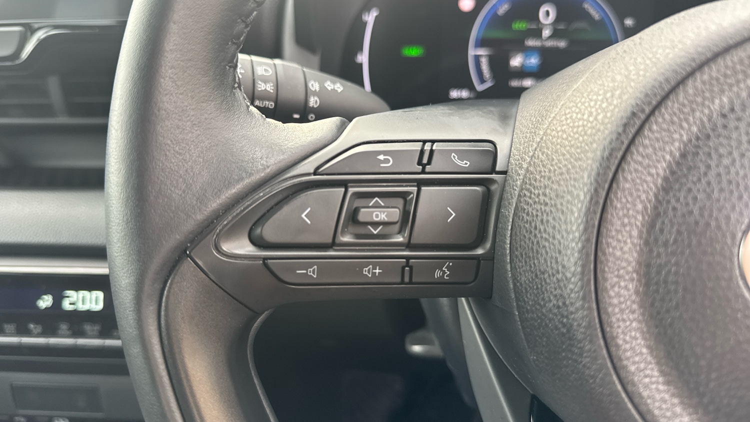 Used Toyota Yaris 2024 for sale - 76681624: Photo 30