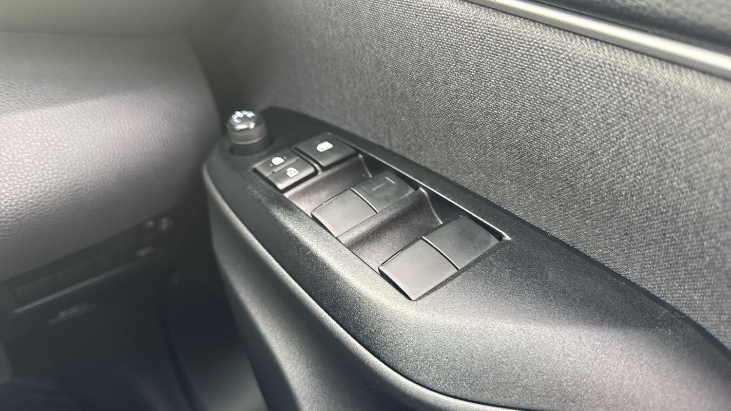 Used Toyota Yaris 2024 for sale - 76681624: Photo 33