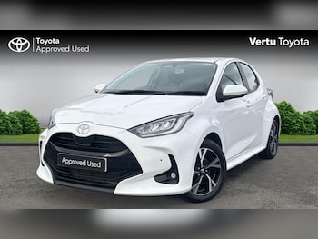 Used Toyota Yaris 2024 for sale - 76681624: Photo