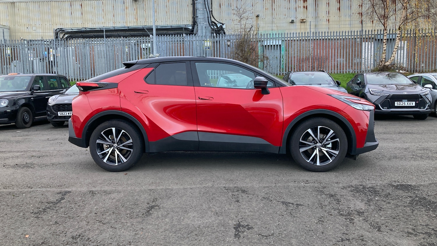 Used Toyota C-HR 2025 for sale - 76818755: Photo 16