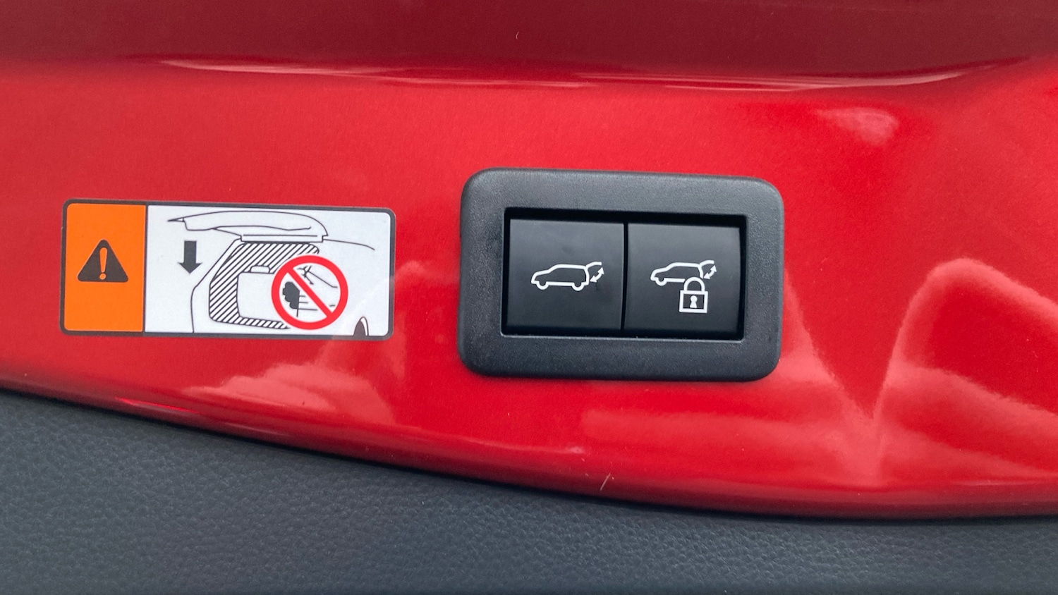 Used Toyota C-HR 2025 for sale - 76818755: Photo 28