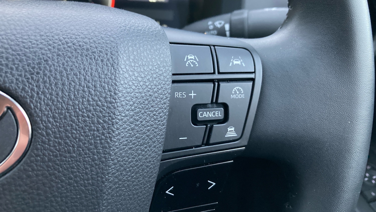 Used Toyota C-HR 2025 for sale - 76818755: Photo 34