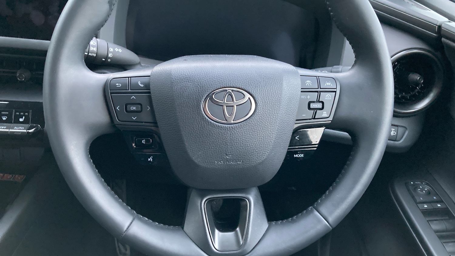 Used Toyota C-HR 2025 for sale - 76818755: Photo 8