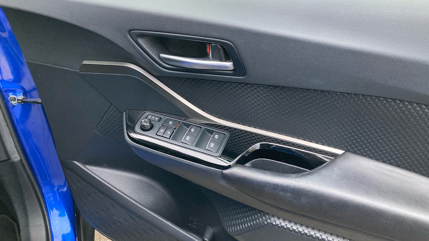 Used Toyota C-HR 2018 for sale - 77945949: Photo 30