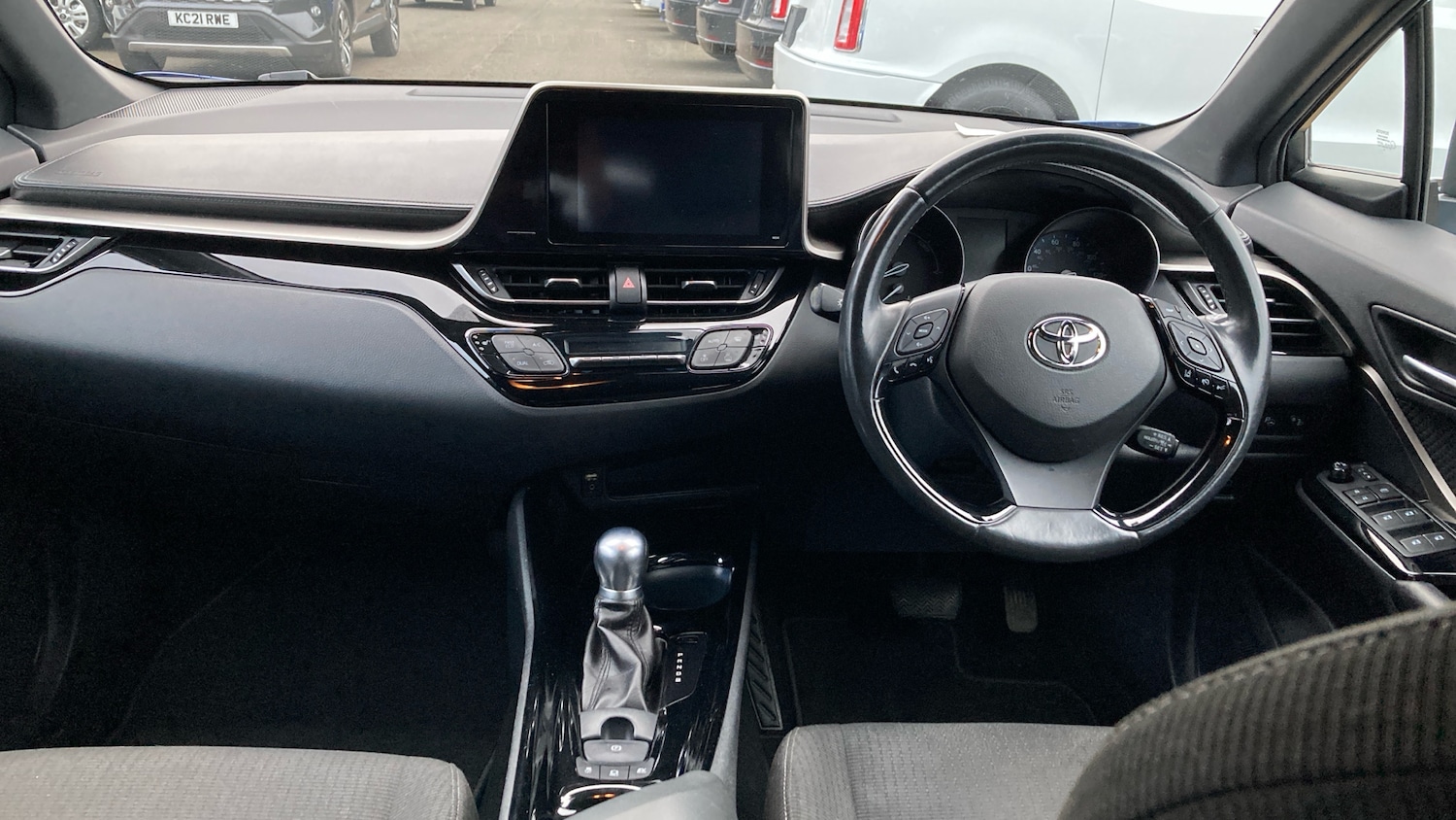 Used Toyota C-HR 2018 for sale - 77945949: Photo 5