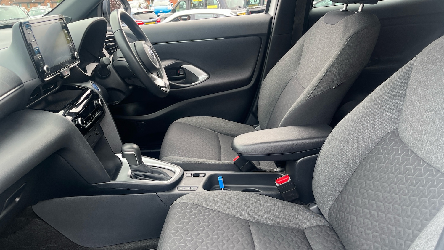 Used Toyota Yaris Cross 2022 for sale - 76253091: Photo 10