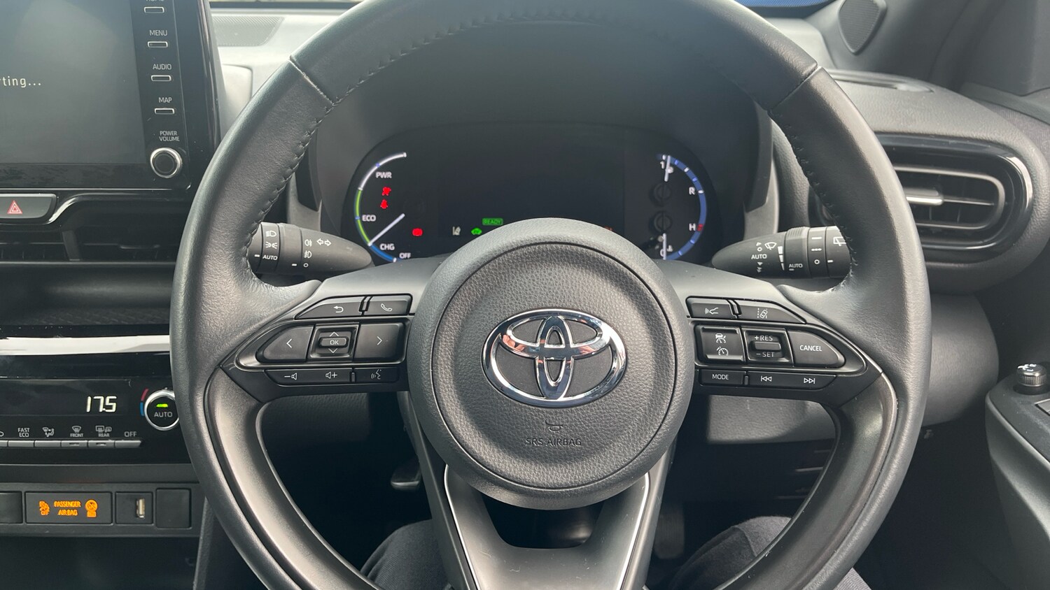 Used Toyota Yaris Cross 2022 for sale - 76253091: Photo 8
