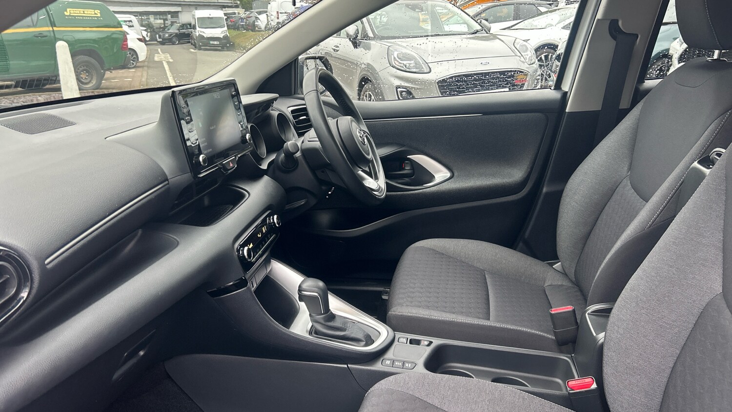 Used Toyota Yaris 2022 for sale - 76157718: Photo 10