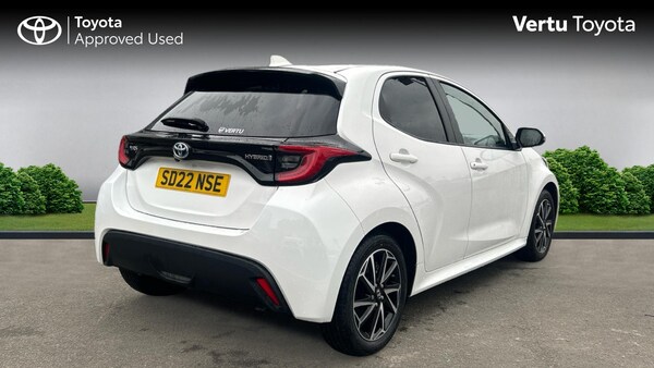 Used Toyota Yaris 2022 for sale - 76157718: Photo 2