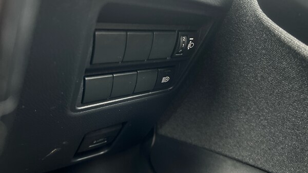 Used Toyota Yaris 2022 for sale - 76157718: Photo 41