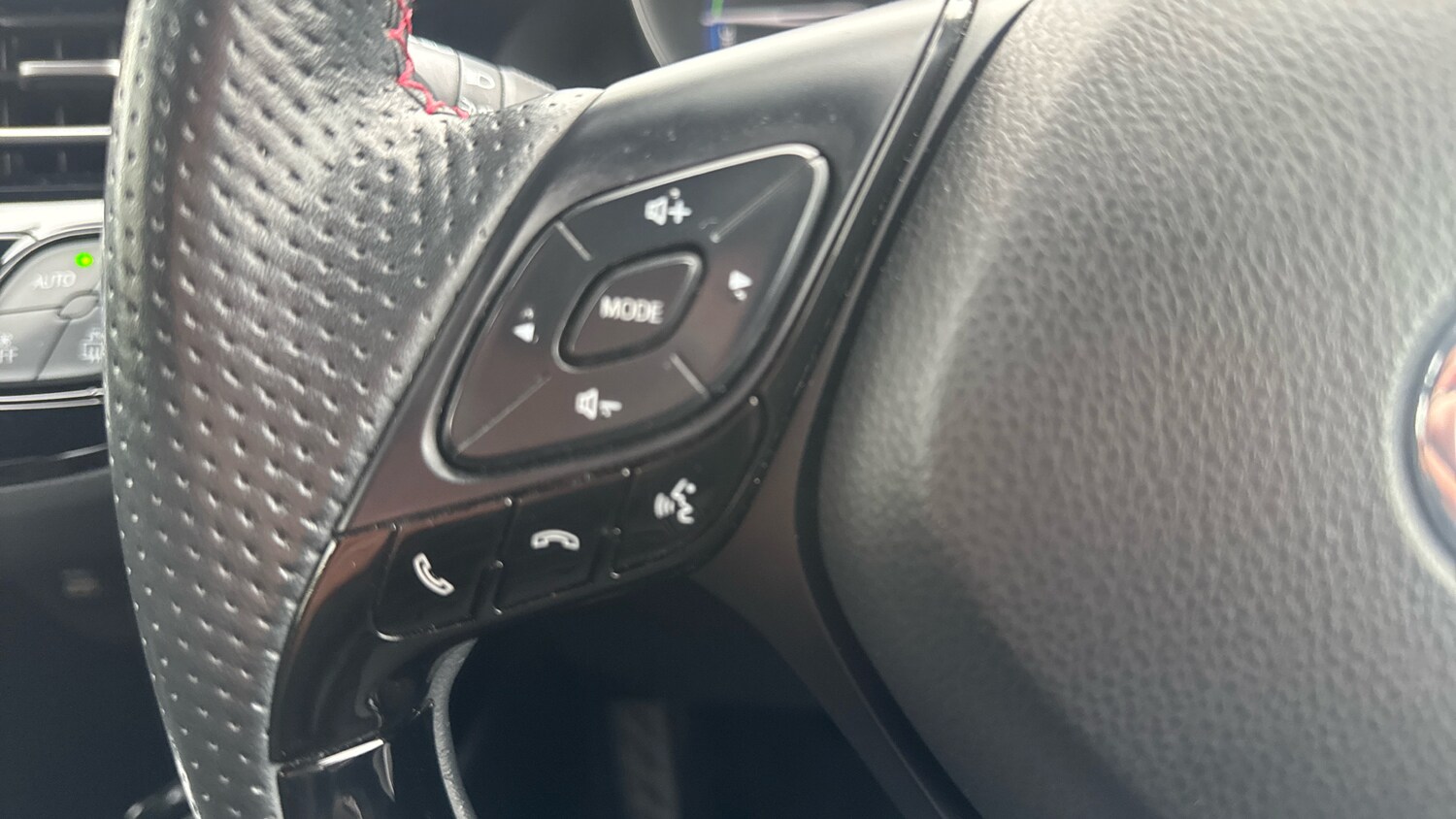 Used Toyota C-HR 2022 for sale - 77530145: Photo 25