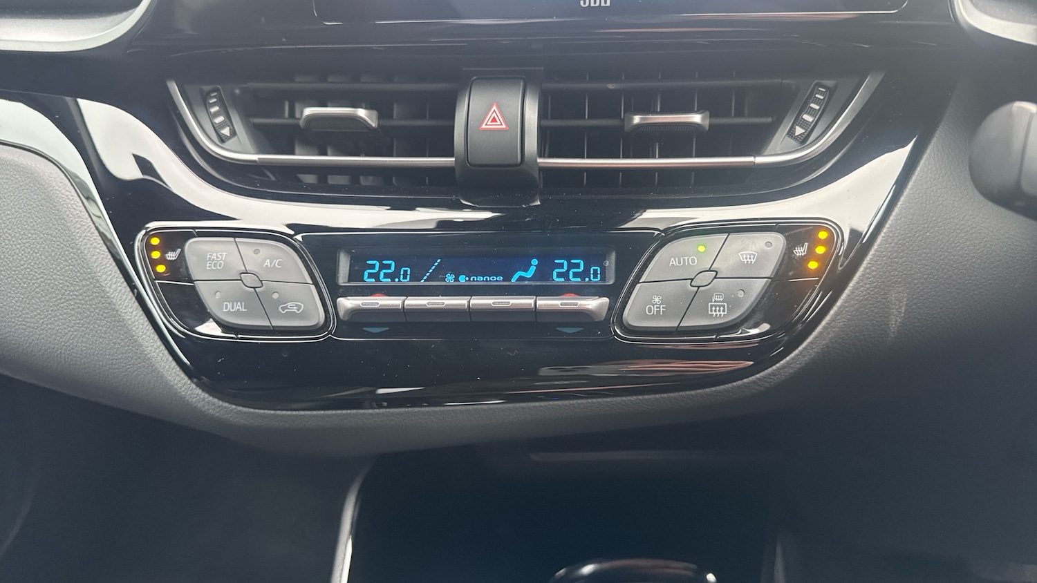 Used Toyota C-HR 2022 for sale - 77530145: Photo 28