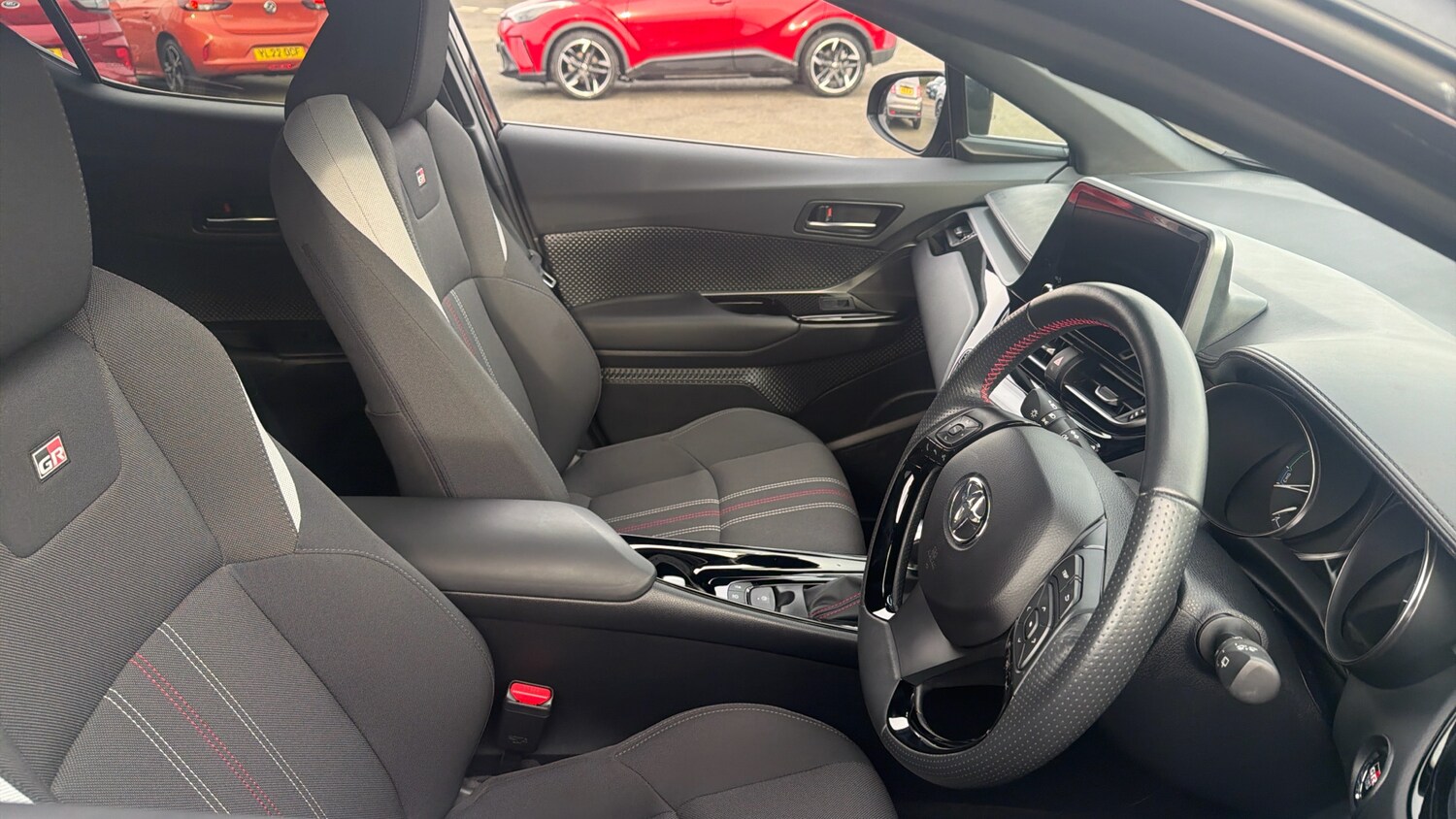 Used Toyota C-HR 2023 for sale - 78122900: Photo 11