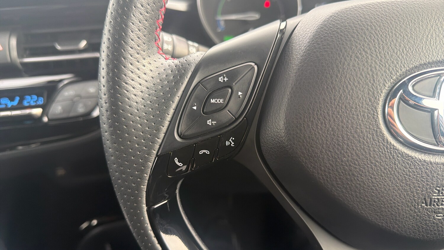 Used Toyota C-HR 2023 for sale - 78122900: Photo 34