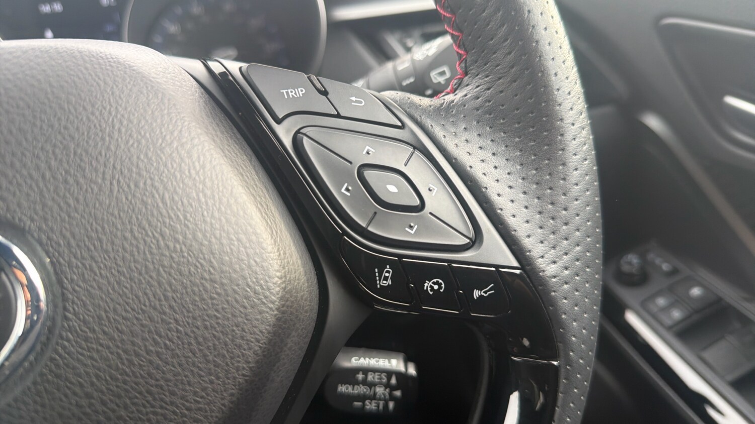 Used Toyota C-HR 2023 for sale - 78122900: Photo 35