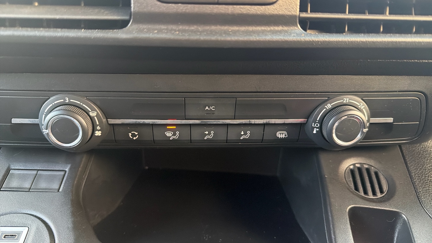 Used Toyota ProAce 2024 for sale - 77077801: Photo 32