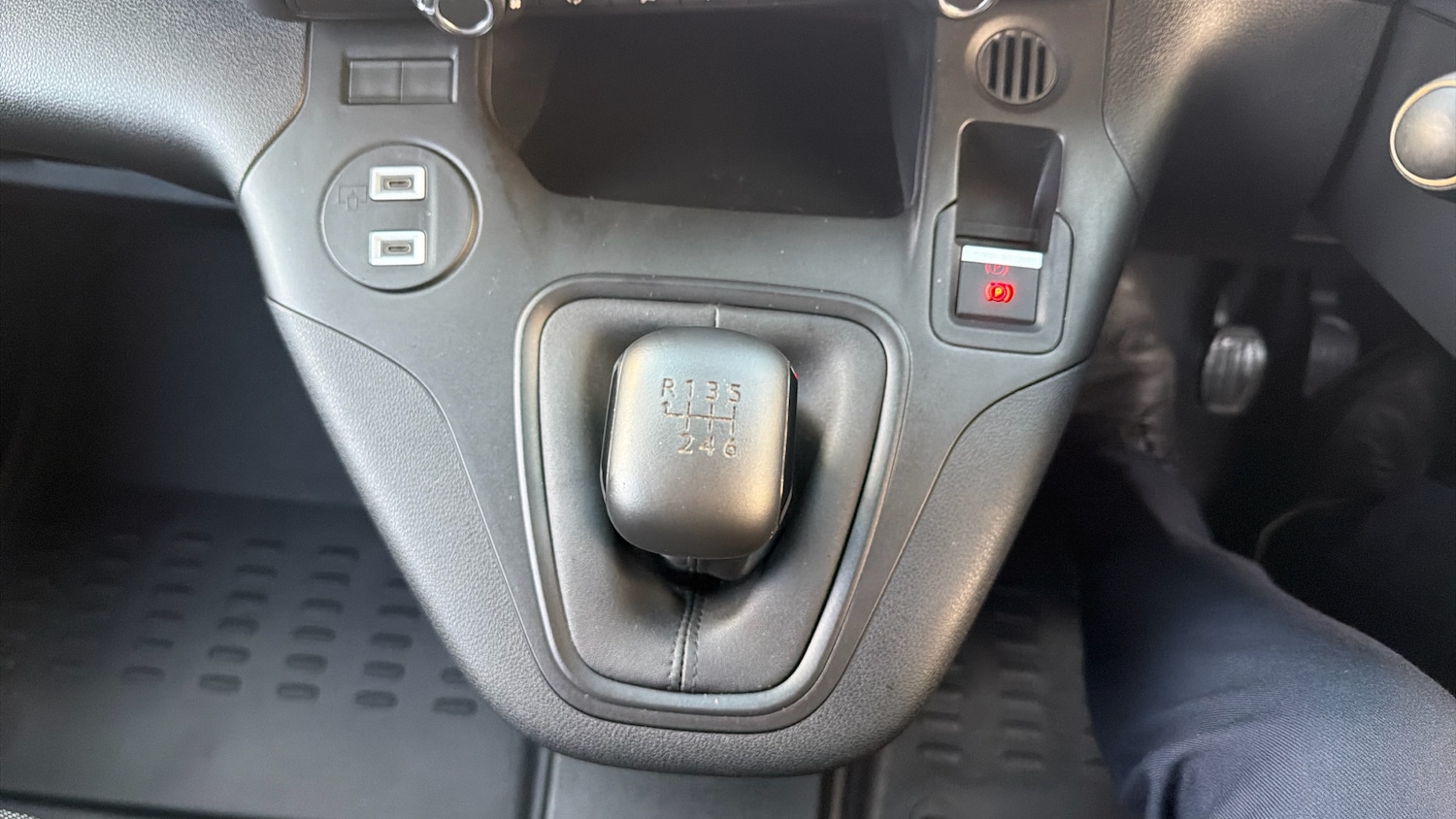 Used Toyota ProAce 2024 for sale - 77077801: Photo 34