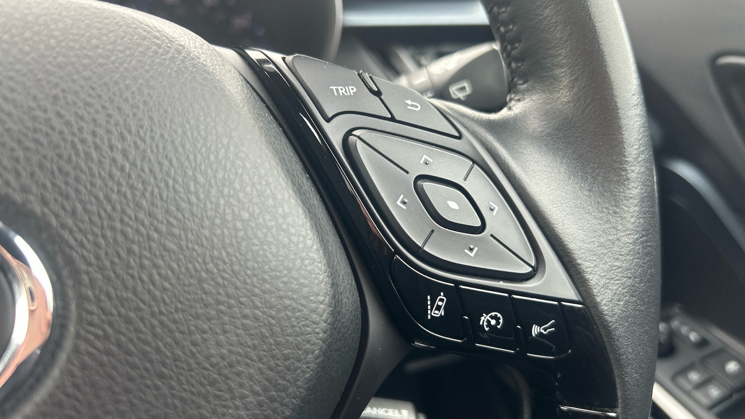 Used Toyota C-HR 2021 for sale - 77760454: Photo 37