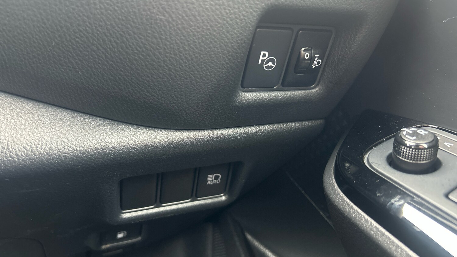 Used Toyota C-HR 2021 for sale - 77760454: Photo 43