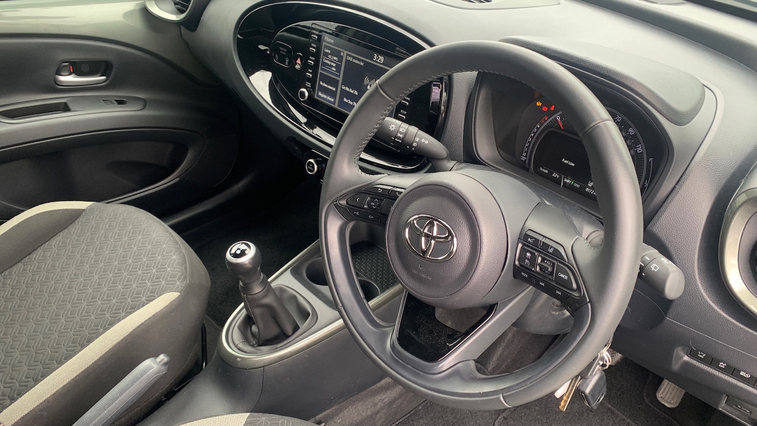 Used Toyota Aygo X 2023 for sale - 76719947: Photo 11