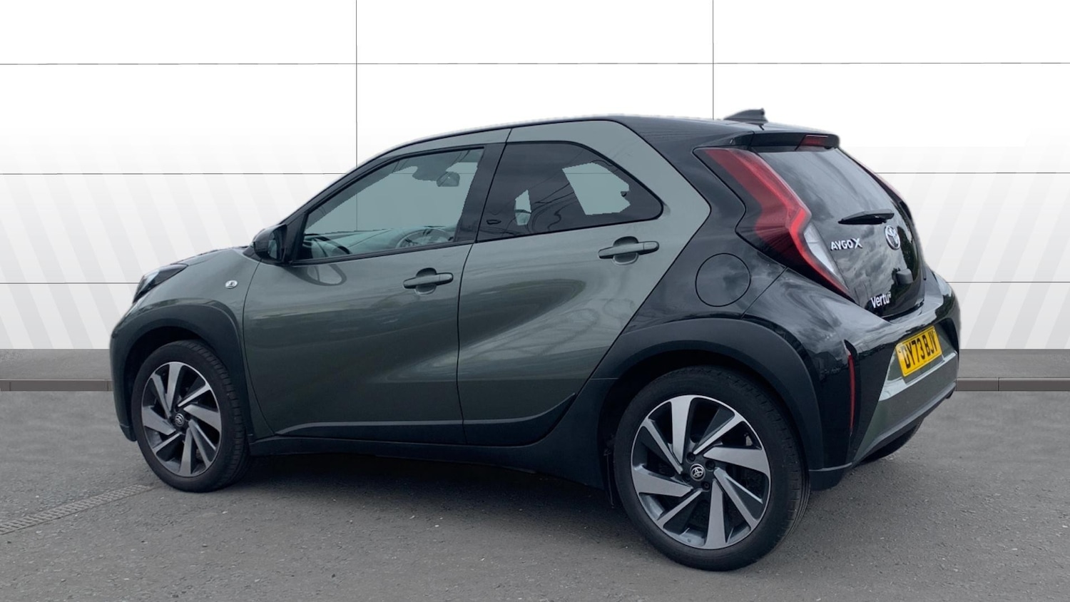 Used Toyota Aygo X 2023 for sale - 76719947: Photo 2